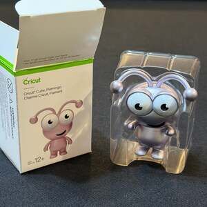 Cricut Cutie, Flamingo, 3-inch Vinyl Figure Lavender/Lilac Metallic NIB